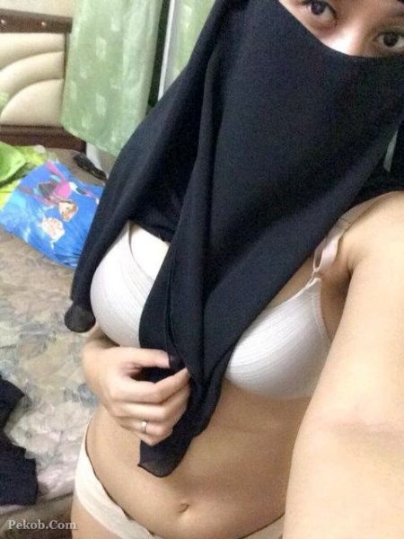 jilbab telanjang