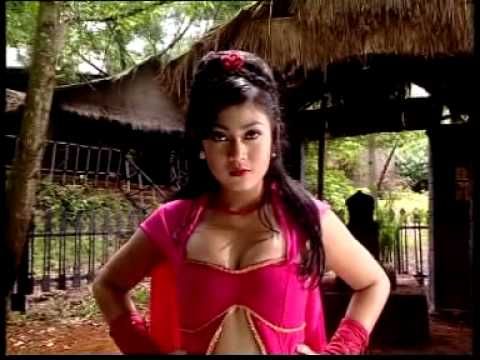 ayu anjani topless