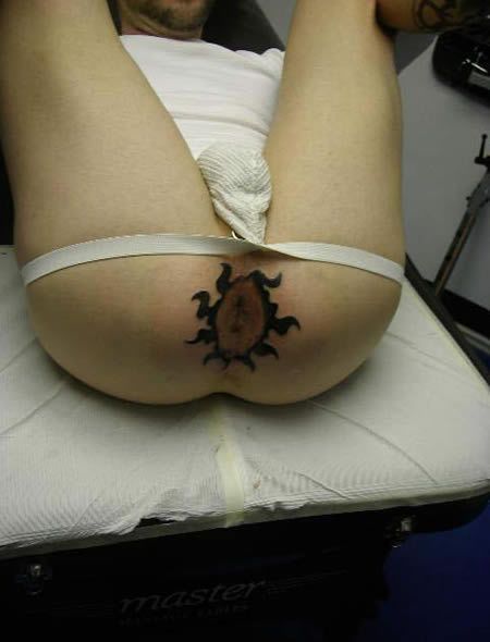 man anus tattoo