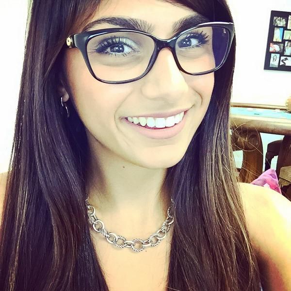 mia khalifa facial