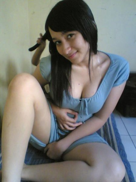 memek cewek cantik meleleh