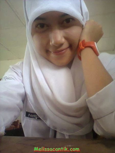 seragam sma cantik