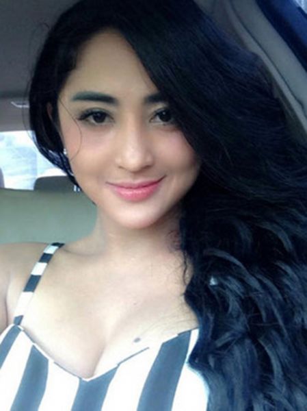 dewi persik instagram