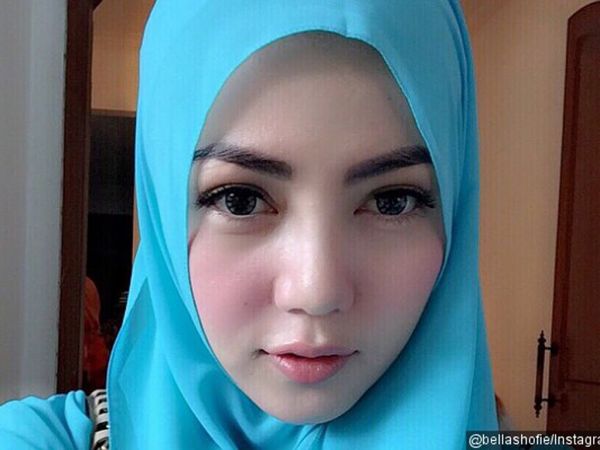 wanita berhijab fatin