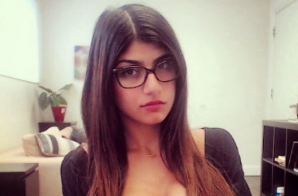 mia khalifa ass