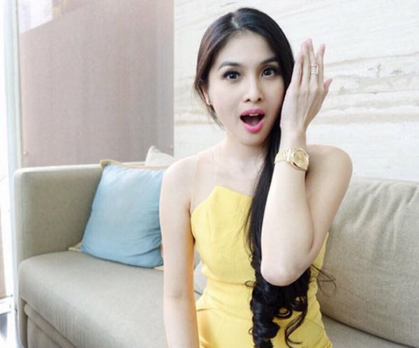 sandra dewi bugil tanpa busana