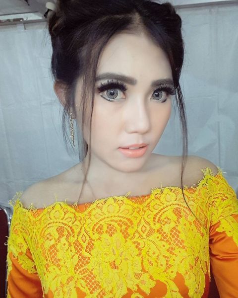 penyanyi dangdut bugil