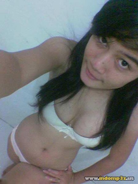 wanita bugil