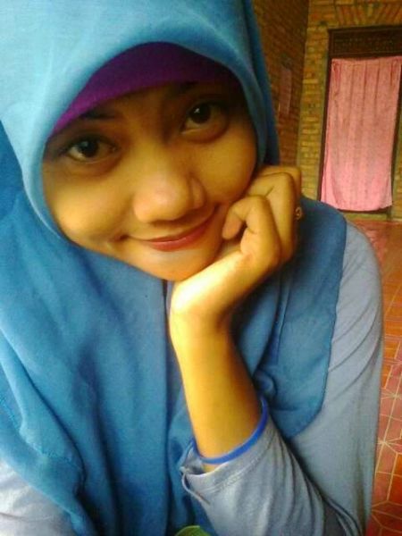 cewek jilbab bugil