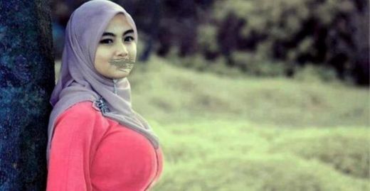 wanita berhijab dan bercadar