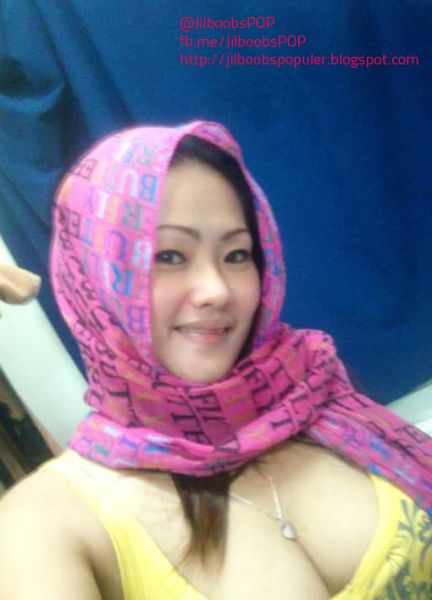 wanita bugil