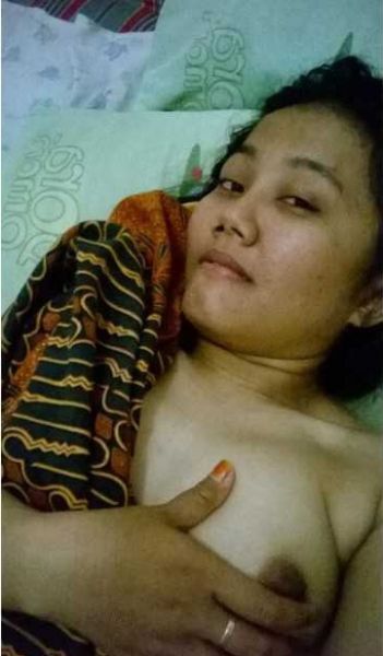 slimpics memek online gambar 1