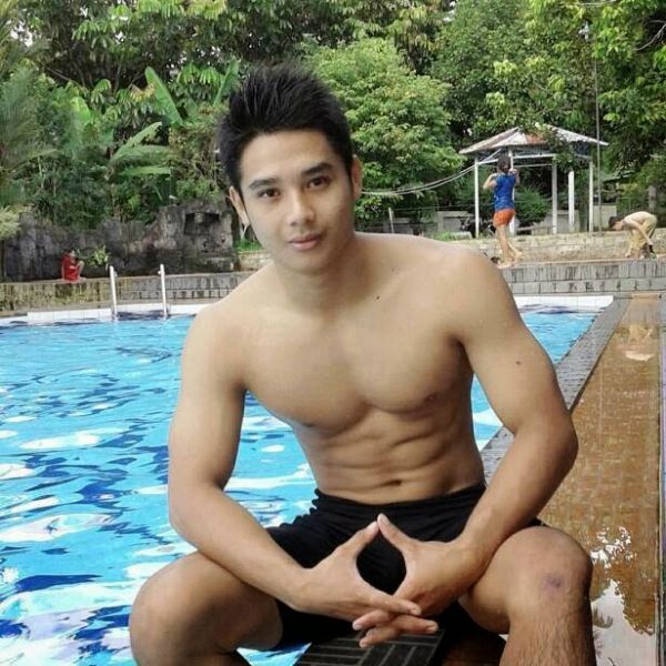 naked gay foto polisi indonesia