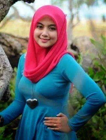 dada ketat jilbab muslimah