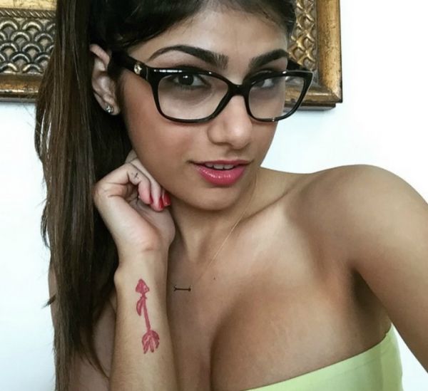 mia khalifa facial