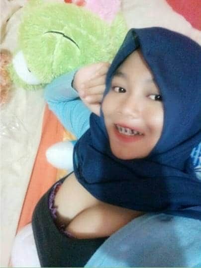 jilbab ngentot ibu