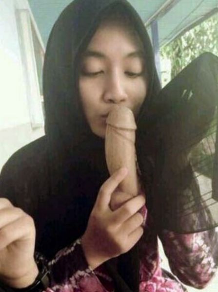 meki mulus sempit nungging