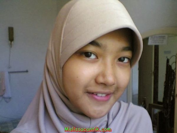 wanita berjilbab