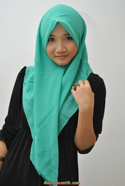 gadis berjilbab sexi