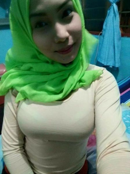 jilbab toket gede