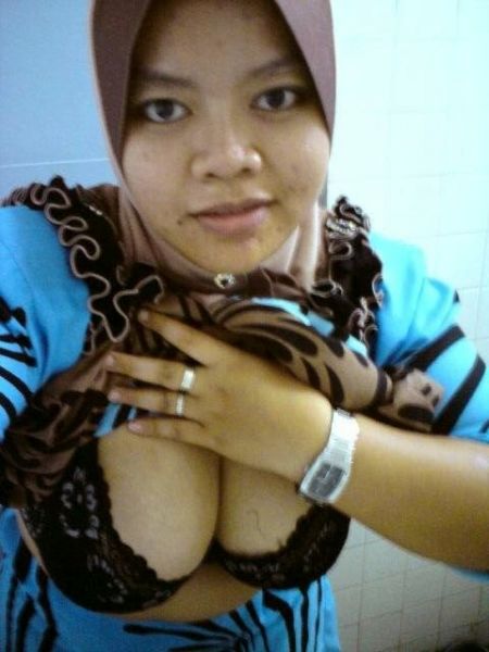 memek jilbab bugil