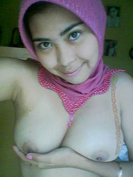 ngentot memek jilbab