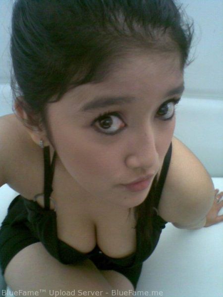 cewek cantik hot