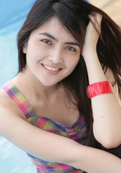 model bugil indonesia