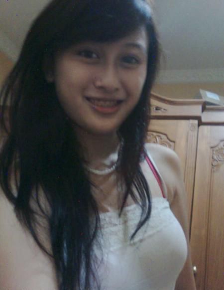 wanita hamil bugil