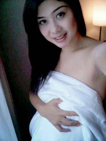 cewek cantik hot