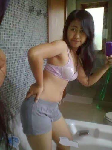 memek cantik