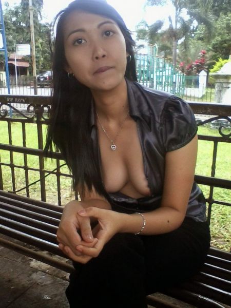 wanita cantik bugil