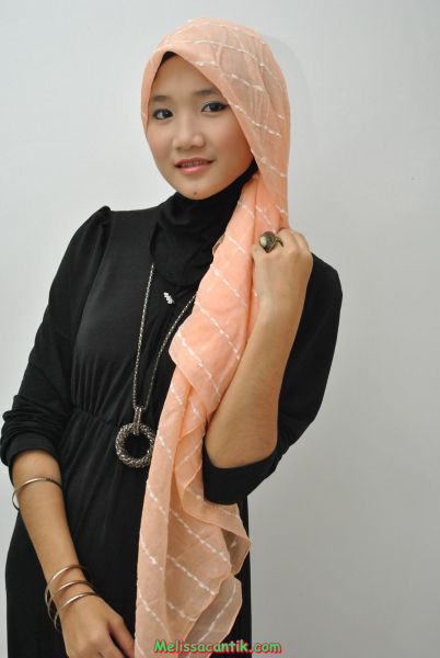 foto gadis cantik berkerudung