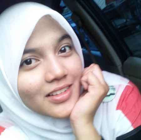 cewek jilbab bugil