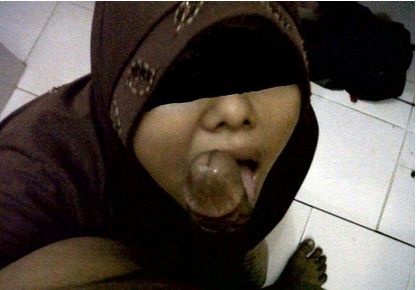 abg jilbab nyepong