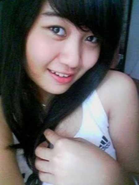 cewek cantik bugil