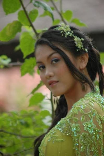 artis gadis sampul