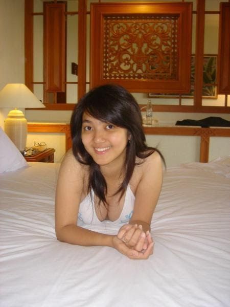 danielle udell gambar memek online