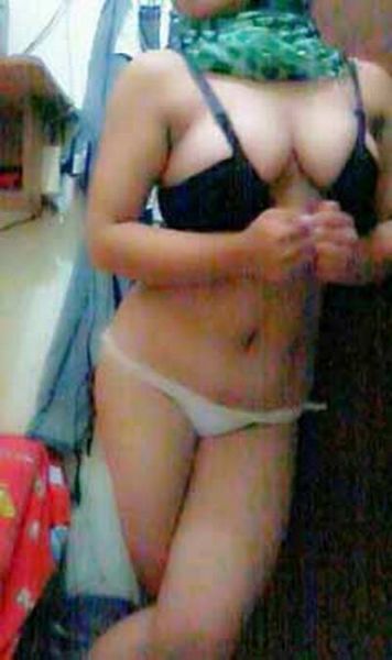 ngentot memek abg