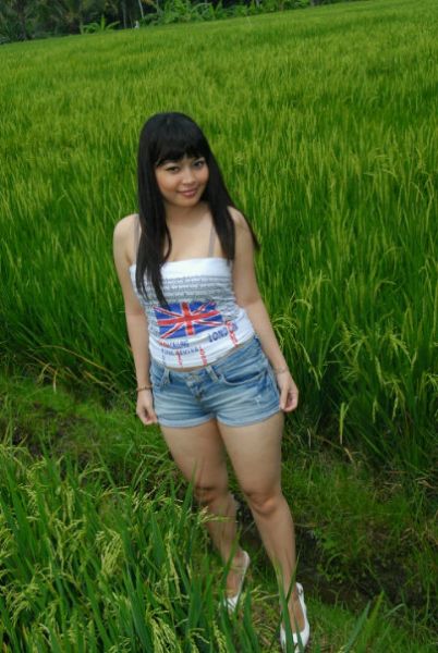 cewek cantik hot