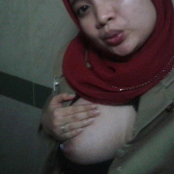 pembantu toge