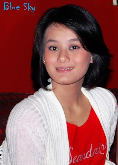 biografi dinda hauw