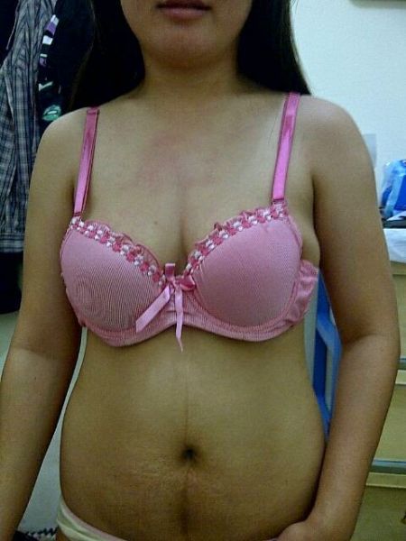 istri selingkuh di kamar mandi