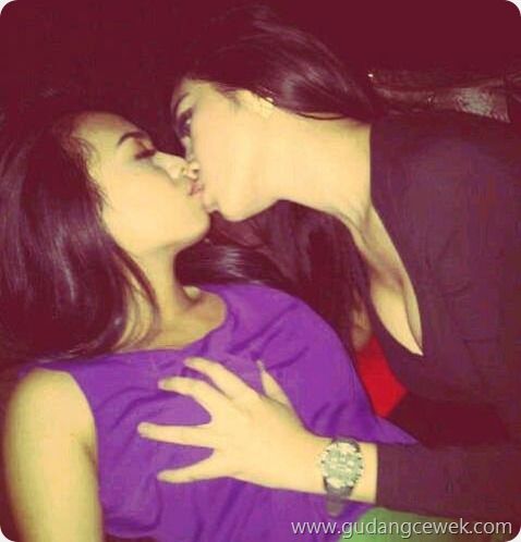 gambar memek luna maya