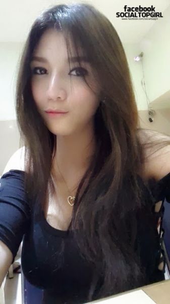 cewek cantik hot