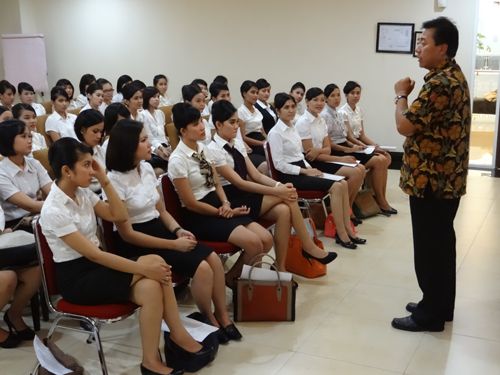 lowongan kerja pramugari garuda indonesia