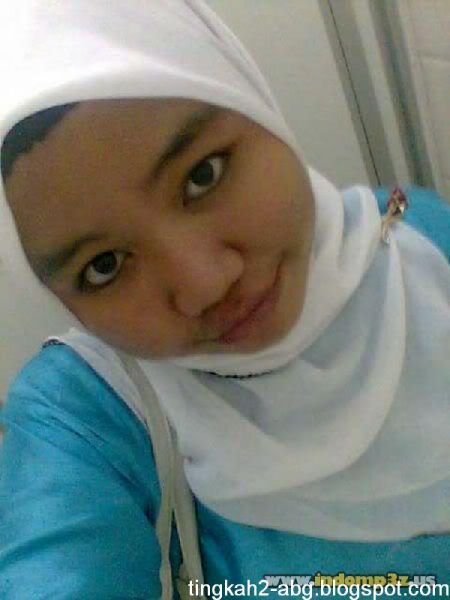 jilbab montok bugil