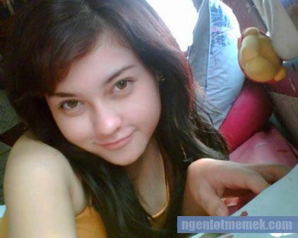 cewek cantik bugil