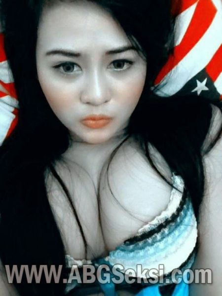 nesya chubby toge cantik