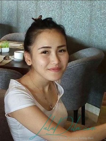 luna maya telanjang